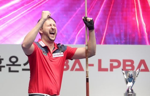 산체스를 꺾고 환호하는 마르티네스. ⓒ PBA