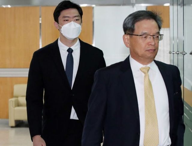 전두환 전 대통령 손자 전우원 씨가 31일 마약류 관리에 관한 법률 위반(향정) 등 혐의로 재판을 받기 위해 서울 서초구 서울중앙지법에 출석하고 있다.ⓒ뉴시스