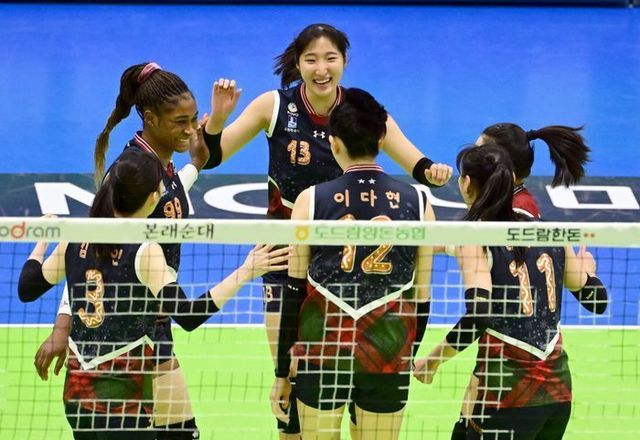 선두 등극을 노리는 현대건설. ⓒ KOVO