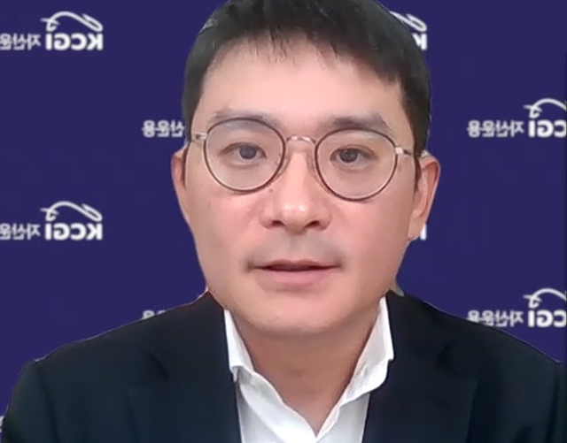 명재엽 KCGI자산운용 주식운용팀장이 15일 온라인으로 진행된 ‘현대엘리베이터 임시주총 관련 입장 발표’ 기자간담회에서 발언하고 있다. ⓒKCGI자산운용