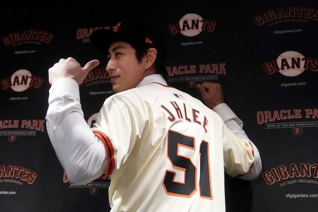 이정후 샌프란시스코 입단식. ⓒ AP=뉴시스