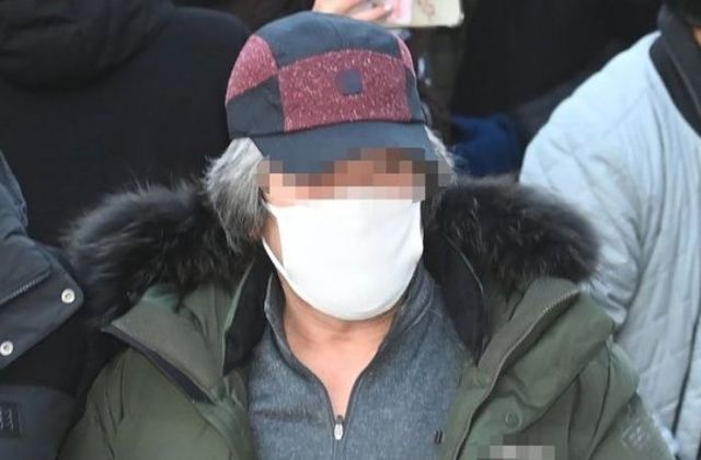 형기를 마치고 출소한 아동 성범죄자 조두순이 지난 2020년 12월 12일 오전 경기도 안산시 법무부 안산준법지원센터로 들어가고 있다. ⓒ연합뉴스