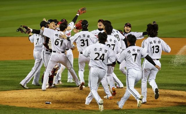 통합 우승을 차지한 LG는 내년 샐러리캡 초과가 유력하다. ⓒ 뉴시스