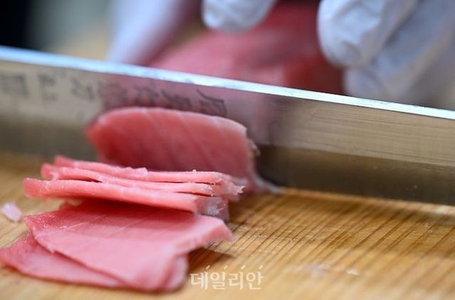 참치회 모습. ⓒ데일리안 배군득 기자