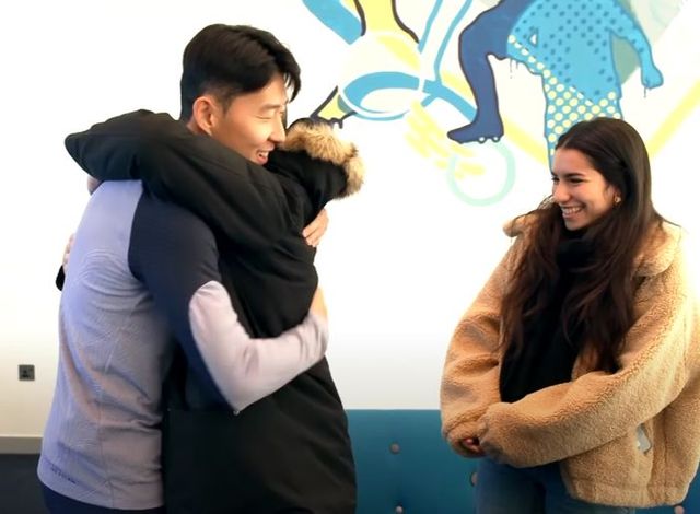 병마와 싸우고 있는 팬을 직접 초청한 손흥민. 프리미어리그 영상 캡처