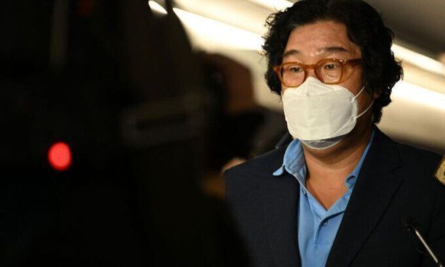 8개월간 도피 끝에 태국에서 붙잡힌 김성태 전 쌍방울그룹 회장이 지난 1월 17일 인천국제공항을 통해 입국하고 있다.ⓒ연합뉴스