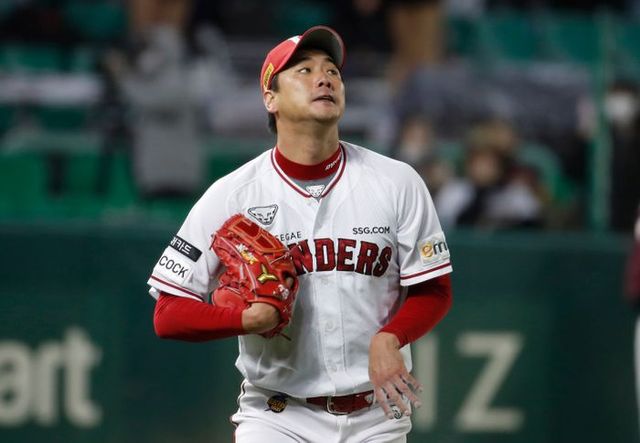 어깨 염증으로 1군 엔트리서 제외된 김광현. ⓒ 뉴시스