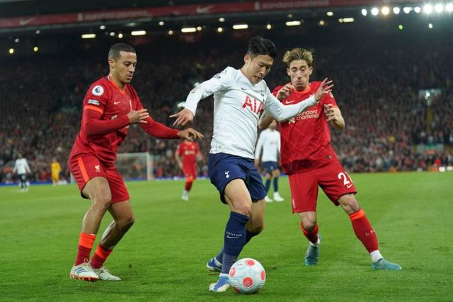 지난해 리버풀전에 나선 손흥민. ⓒ AP=뉴시스