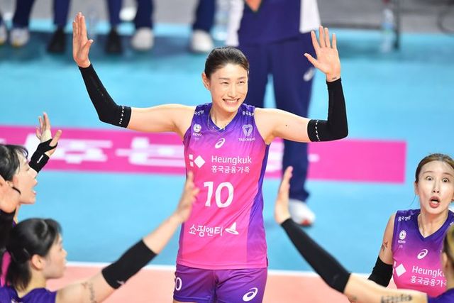 V리그 통산 5번째 정규리그 MVP에 도전하는 김연경. ⓒ KOVO