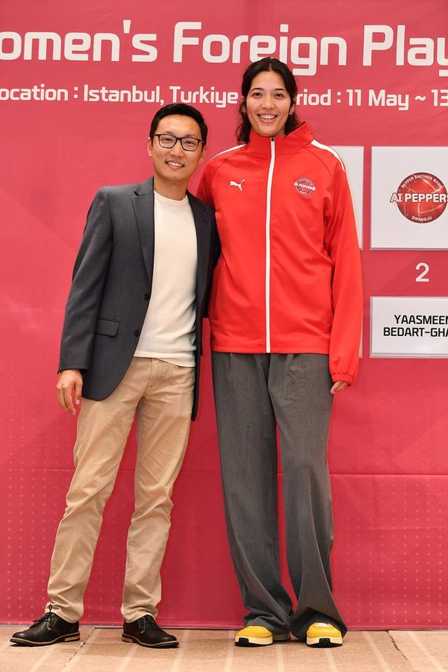 페퍼저축은행에 지명된 야스민. ⓒ KOVO