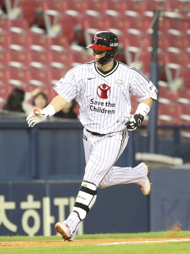 가장 먼저 10홈런 고지를 밟은 LG 박동원. ⓒ 뉴시스