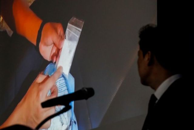 강선봉 서울경찰청 마약수사2계장이 지난달 26일 서울 마포구 서울경찰청 마약범죄수사대에서 조폭·미성년자 등 마약류 매매·투약 사범 131명 검거 브리핑에서 검거 영상을 공개하고 있다.ⓒ뉴시스