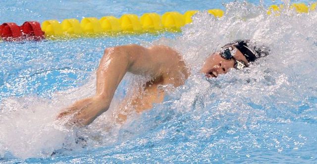 역영을 펼치는 황선우. ⓒ 뉴시스