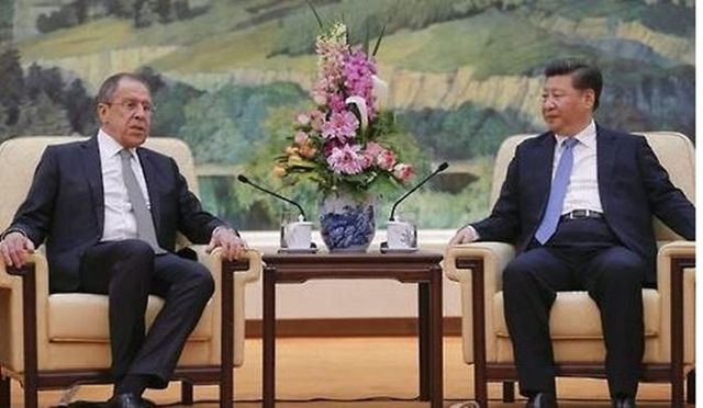 2016년 4월 라브로프 러 외무장관 만나는 시진핑 주석. ⓒ EPA/연합뉴스