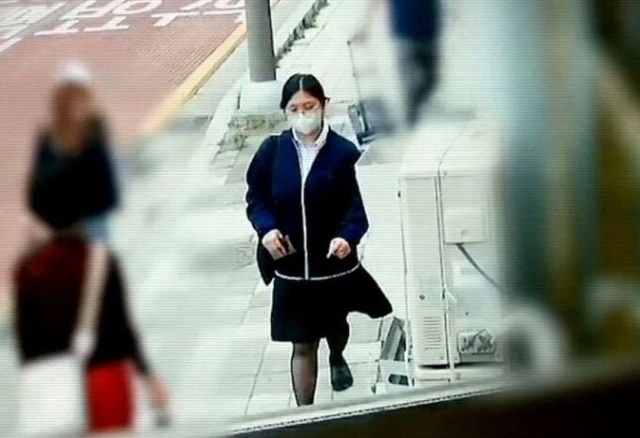 또래 여성을 살해하고 시신을 유기한 혐의를 받는 정유정(23)의 범행 전 모습.ⓒSBS 