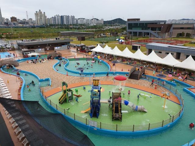 시흥시 월곶에코피아 워터파크가 7월 1일 개장한다.ⓒ시흥시 제공