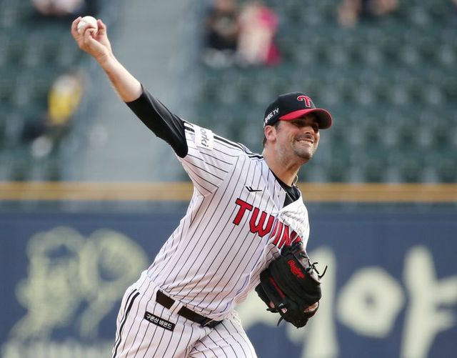 플럿코가 선발 등판한 경기서 패한 LG. ⓒ 뉴시스