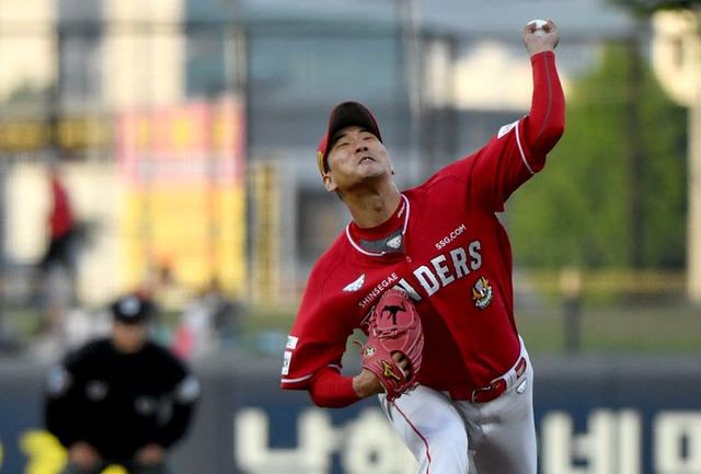 LG 상대로 후반기 첫 선발 등판에 나서는 김광현. ⓒ 뉴시스