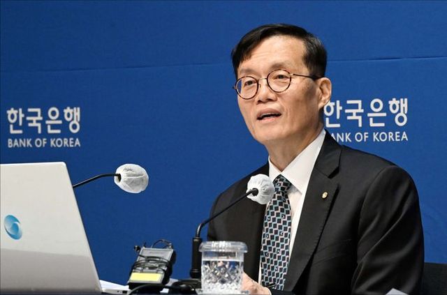 이창용 한국은행 총재가 13일 서울 중구 한국은행에서 열린 7월 금통위 금리 결정에 대한 기자간담회에서 발언하고 있다. ⓒ사진공동취재단