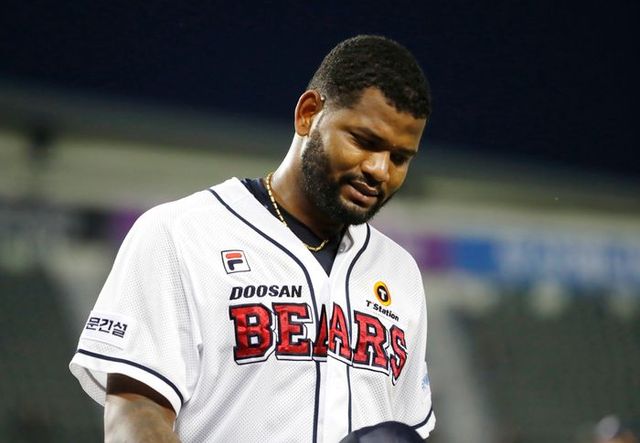 호투를 펼치고도 승리를 챙기지 못한 알칸타라. ⓒ 뉴시스