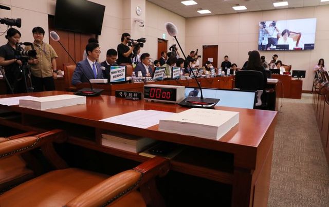 국회 여성가족위원회 전체회의가 25일 오전 국회에서 잼버리 사태 현안질의를 위해 열릴 예정이었으나 참고인 합의 불발로 파행됐다. 이에 김현숙 여성가족부 장관도 불참했다. ⓒ뉴시스