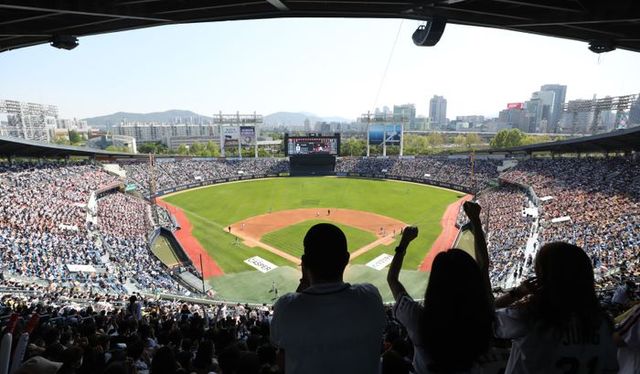 2025시즌을 끝으로 철거될 예정인 서울 잠실야구장. ⓒ 뉴시스