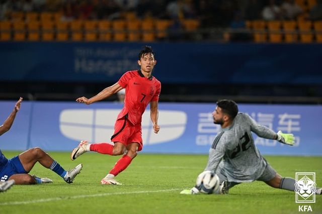해트트릭을 기록한 정우영. ⓒ KFA