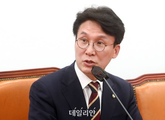 김민석 더불어민주당 정책위의장 ⓒ데일리안DB