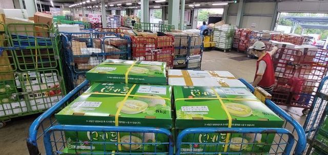 가득 쌓인 택배들 ⓒ뉴시스