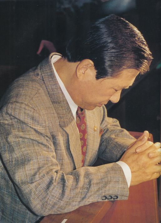 간절한 그의 기도는 오늘 이뤄지고 있을까. 우리를 지키는 건 우리의 몫이다. ⓒ