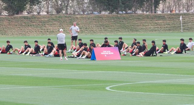 사우디전을 앞두고 훈련에 나선 대표팀. ⓒ 뉴시스