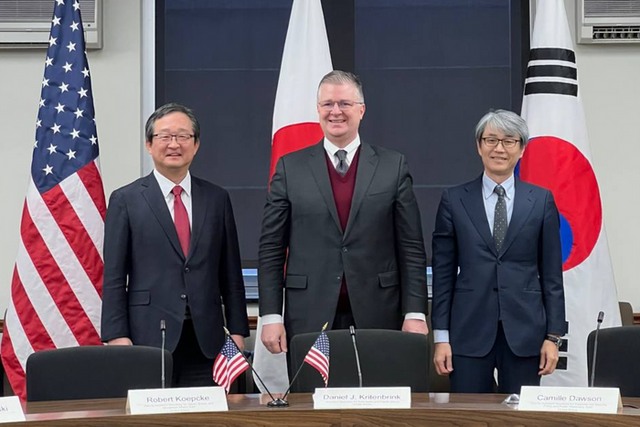 한국과 미국, 그리고 일본이 지난 5일(현지시각) 미국 워싱턴DC에서 제1차 한미일 