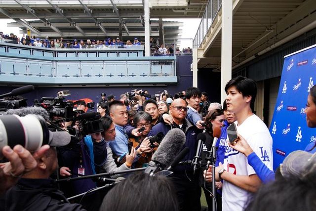 서울 시리즈 개막전 출전을 약속한 오타니. ⓒ AP=뉴시스