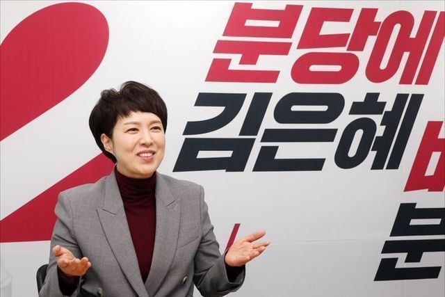 국민의힘 경기 분당을 예비후보인 김은혜 전 대통령실 홍보수석이 5일 오후 경기도 성남 분당구 선거사무소에서 데일리안과 인터뷰를 하고 있다. ⓒ데일리안 홍금표 기자