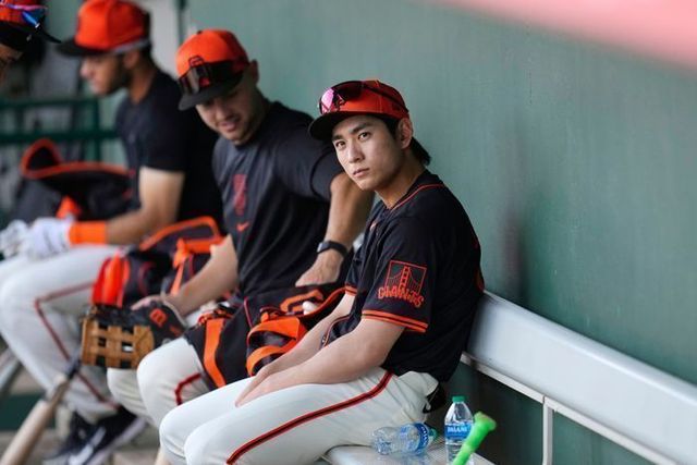 왼쪽 허벅지 근육통으로 잠시 쉬어가는 이정후. ⓒ AP=뉴시스