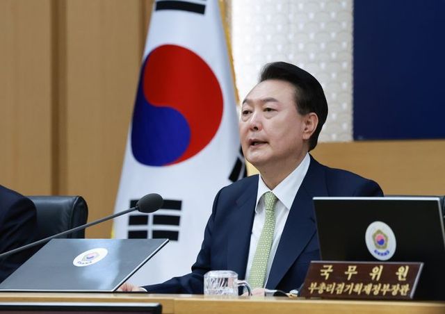 윤석열 대통령이 2일 정부세종청사에서 열린 국무회의에서 발언하고 있다. ⓒ 연합뉴스
