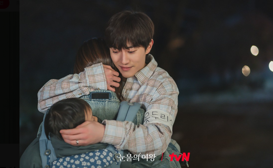 고난은 내게 가장 필요한 것이 무엇인지를 깨닫게 한다. 사랑은 사람을 철들게 한다 ⓒ