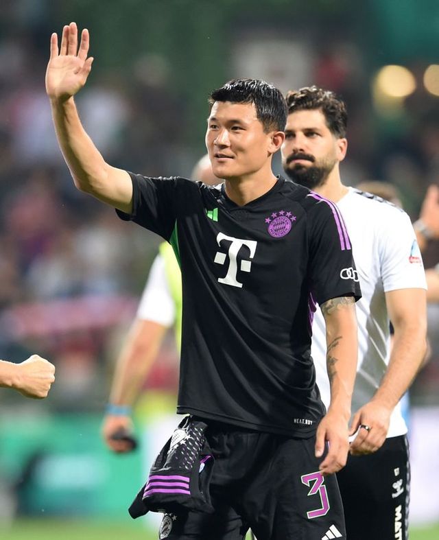 안정적인 수비력으로 팀의 대승을 견인한 김민재. ⓒ AP=뉴시스