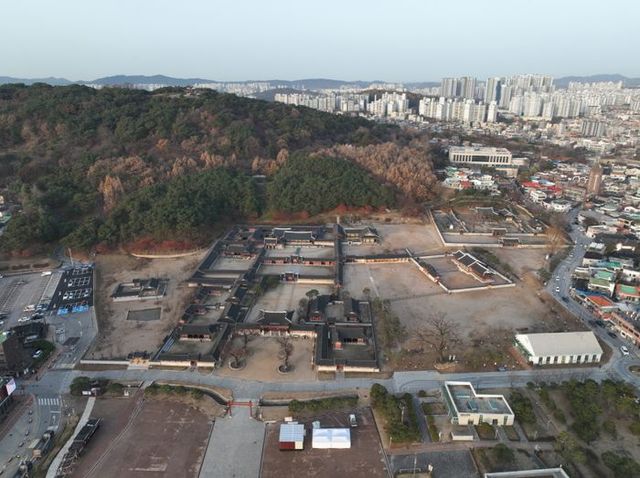 복원사업을 마친 화성행궁ⓒ수원시 제공