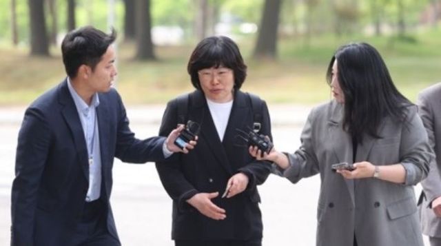 유재은 국방부 법무관리관이 26일 오전 고위공직자범죄수사처(공수처)에 출석하고 있다.ⓒ연합뉴스