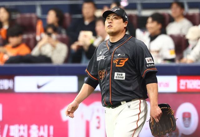 부진한 한화 에이스 류현진. ⓒ 뉴시스