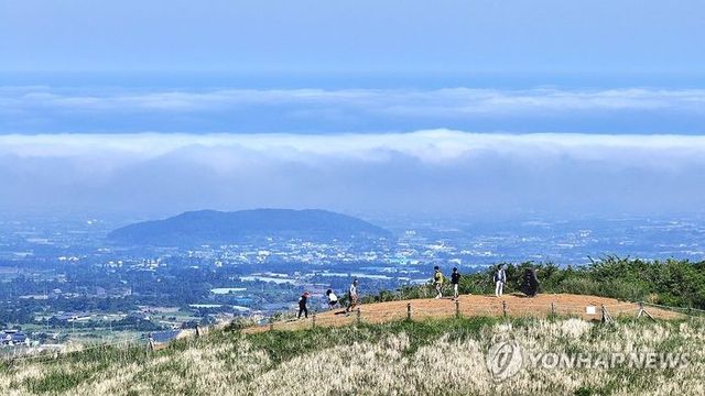 제주 바다 뒤덮은 안개ⓒ연합뉴스