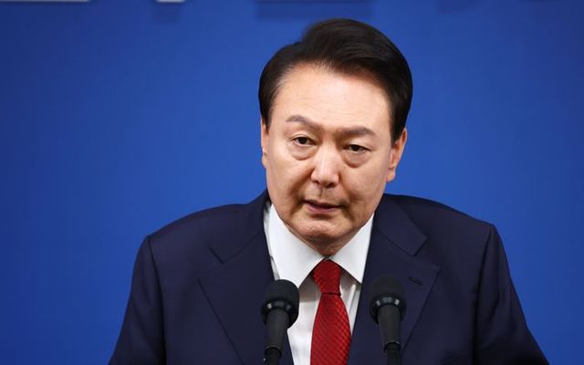 윤석열 대통령이 9일 서울 용산 대통령실 청사에서 열린 취임 2주년 기자회견에서 출입기자들의 질문에 답변하고 있다. ⓒ뉴시스