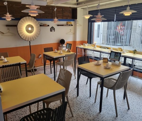 올더플레이트의 억척스러울 정도로 신선하고 믿을 수 있는 식재료와 청결에 대한 고집은 손님들을 위하는 진심 어린 배려에서부터 시작된다. ⓒ 올더플레이트