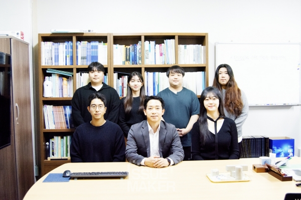 최세진 교수 연구실은 건축공학 분야에서 다학제간 융합 전문 인력을 양성하는데 앞장서고 있다. 그는 “지금은 학생들이 연구에 힘들지만, 나중에는 또래에 비해서 우수한 역량을 겸비한 인재가 될 것이라 자부합니다”라고 밝혔다.(사진=임성희 기자)