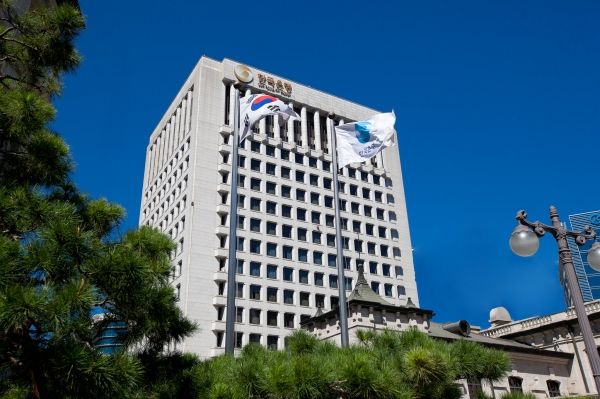 이창용 한국은행 총재는 “한국이 금융 위기와 글로벌 경제 위기 상황에서 배운 교훈을 신흥국들과 공유함으로써, 글로벌 금융 시장의 안정을 촉진할 수 있을 것”이라고 전했다.ⓒ 한국은행 페이스북