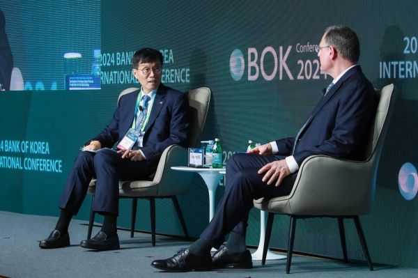 이창용 한국은행 총재는 “한국이 금융 위기와 글로벌 경제 위기 상황에서 배운 교훈을 신흥국들과 공유함으로써, 글로벌 금융 시장의 안정을 촉진할 수 있을 것”이라고 전했다.ⓒ 한국은행 페이스북