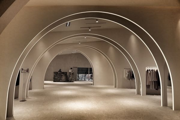 스투디오올라(Studio OLAA)는 건물의 외부와 자연스럽게 연결되는 내부 공간의 매력도 아우르며 내·외부의 톤앤매너(Tone & Manner)를 지켜가고 있다.ⓒ 스투디오올라(Studio OLAA)