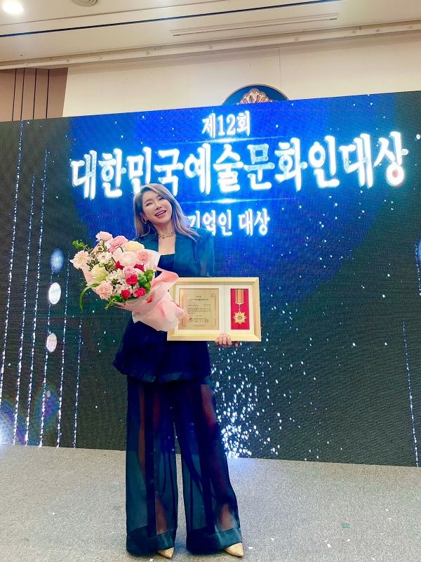 ‘남들보다 덜자고, 한 발 더 뛰는 것’이 몸에 밴 조시은 대표는 대외적으로 영향력을 인정받으며 자신의 가치를 증명해 보이고 있다. ⓒ 샤론제이그룹