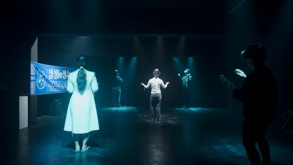 식스도파민은 최근 심청전의 전통적인 스토리에 현대적 감각과 유머를 더한 VR 공연 ‘심청in성수’를 제작해 관객들의 큰 호응을 얻었다. ⓒ식스도파민